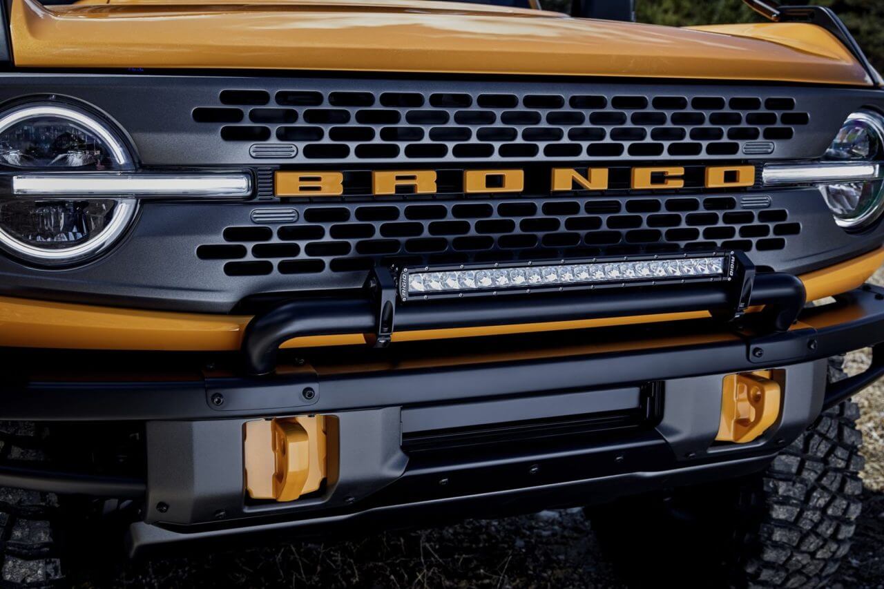 06 2021 Ford Bronco Black Diamond Modular Front Bumper