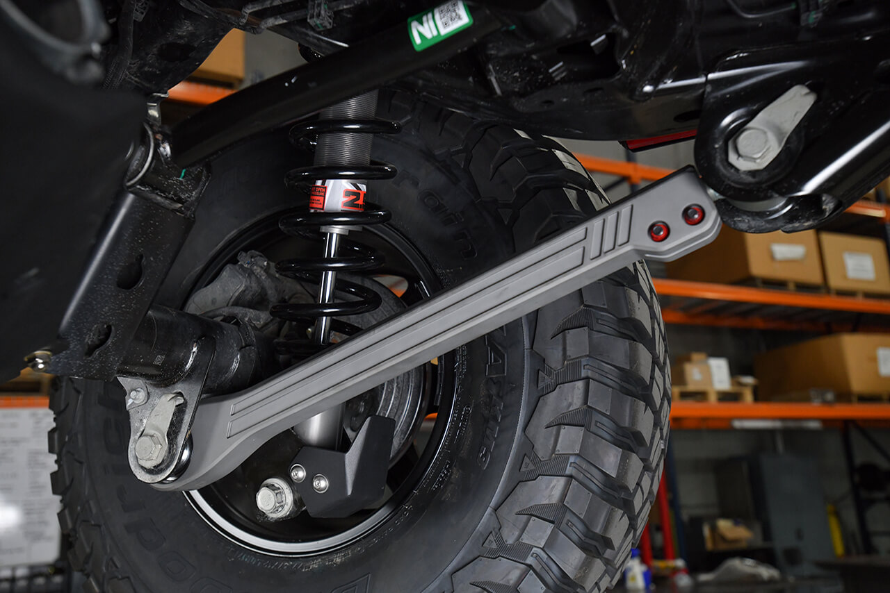 08 Pro Comp Explorer Standard LCG Suspension Kit with Pro Series Upper Control Arms