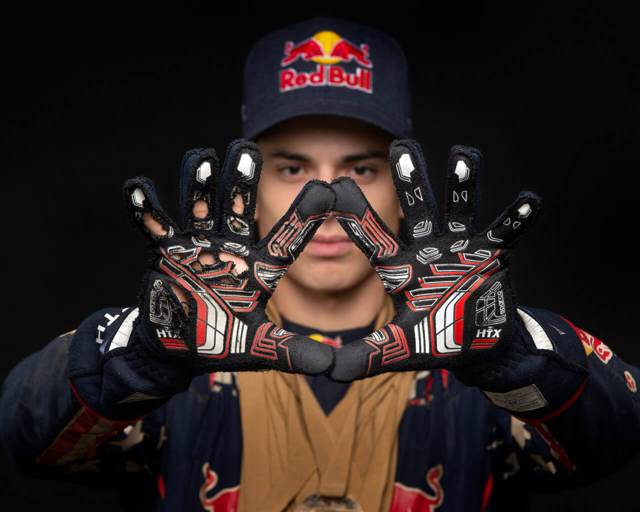 8 Seth Quintero Dakar 2022 gloves post race