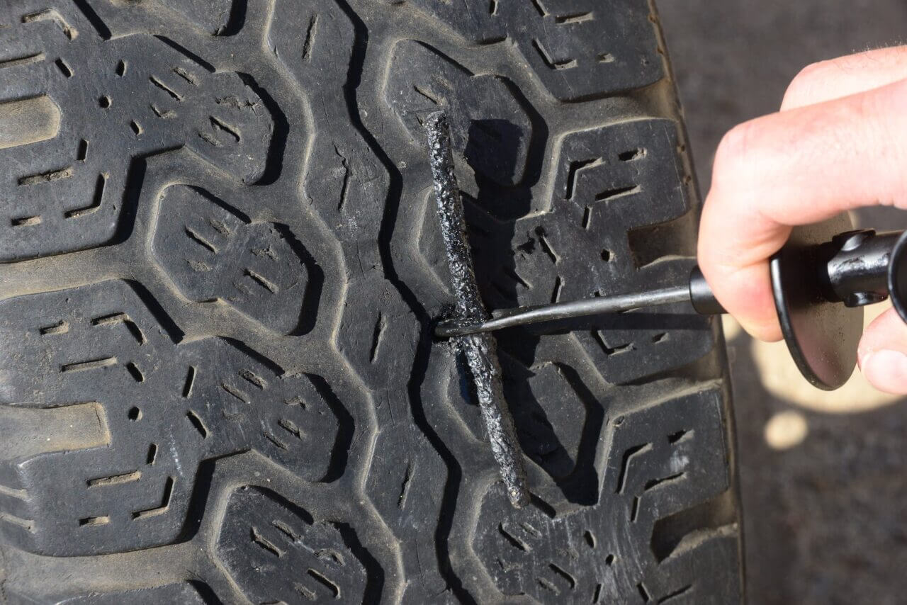 07 Flat Tire Puncture Plug Repair Tool
