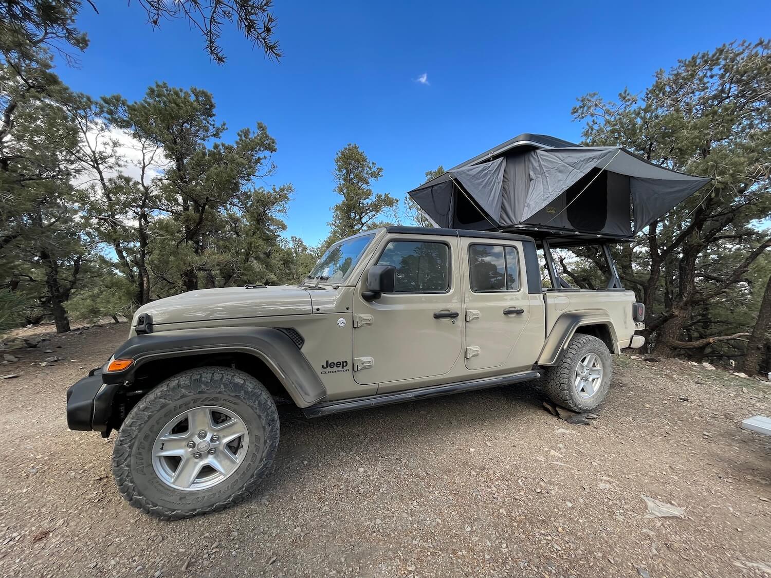 03 Jeep Gladiator JT Smittybilt Rooftop Tent Overlanding Camping