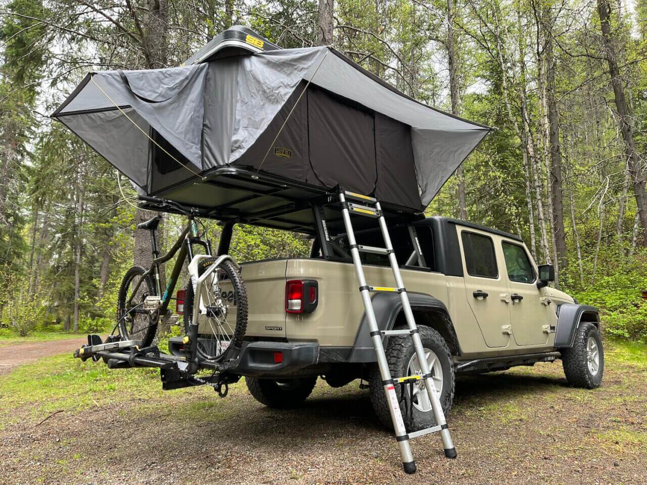 05 Camping Smittybilt Overlander Rooftop Tent Jeep Gladiator JT